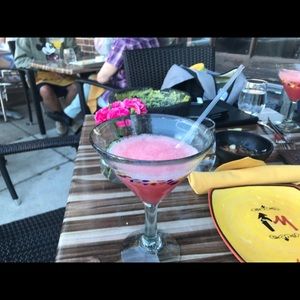 Meet your Posher, Dot